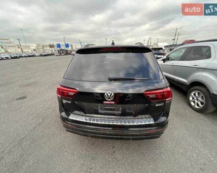 Черный Фольксваген Тигуан, объемом двигателя 1.98 л и пробегом 72 тыс. км за 15900 $, фото 6 на Automoto.ua
