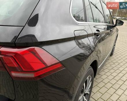 Чорний Фольксваген Тігуан, об'ємом двигуна 2 л та пробігом 228 тис. км за 26900 $, фото 14 на Automoto.ua