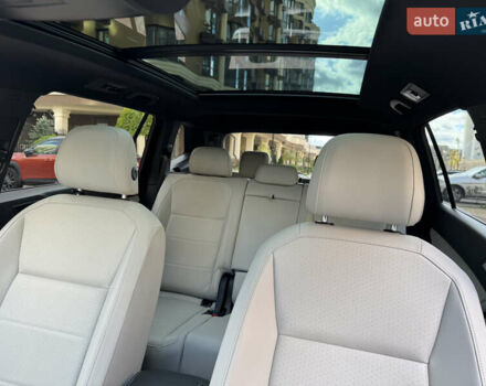 Черный Фольксваген Тигуан, объемом двигателя 2 л и пробегом 93 тыс. км за 23000 $, фото 9 на Automoto.ua