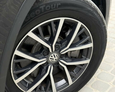 Черный Фольксваген Тигуан, объемом двигателя 1.98 л и пробегом 70 тыс. км за 17400 $, фото 55 на Automoto.ua