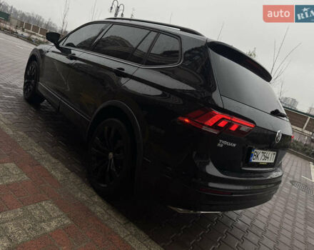 Черный Фольксваген Тигуан, объемом двигателя 2 л и пробегом 93 тыс. км за 23000 $, фото 15 на Automoto.ua