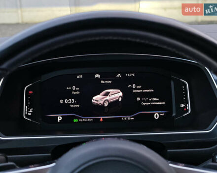 Черный Фольксваген Тигуан, объемом двигателя 2 л и пробегом 177 тыс. км за 32999 $, фото 31 на Automoto.ua