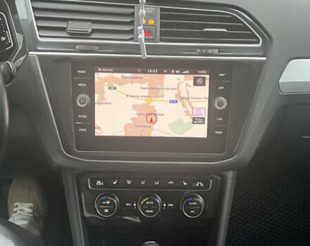 Черный Фольксваген Тигуан, объемом двигателя 1.97 л и пробегом 208 тыс. км за 27500 $, фото 8 на Automoto.ua