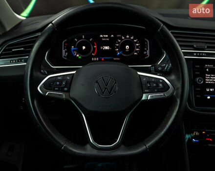 Чорний Фольксваген Тігуан, об'ємом двигуна 1.97 л та пробігом 186 тис. км за 33500 $, фото 65 на Automoto.ua