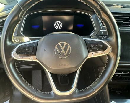 Черный Фольксваген Тигуан, объемом двигателя 1.98 л и пробегом 85 тыс. км за 25000 $, фото 4 на Automoto.ua