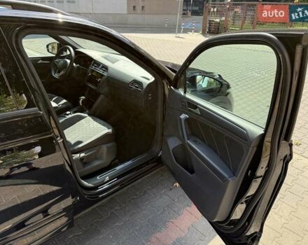 Черный Фольксваген Тигуан, объемом двигателя 1.98 л и пробегом 47 тыс. км за 38500 $, фото 7 на Automoto.ua