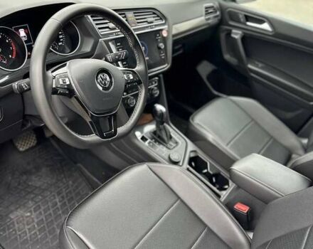 Черный Фольксваген Тигуан, объемом двигателя 1.98 л и пробегом 56 тыс. км за 23500 $, фото 6 на Automoto.ua