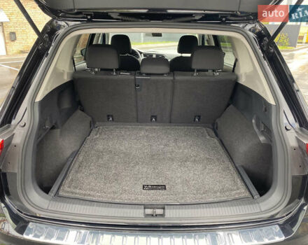 Чорний Фольксваген Тігуан, об'ємом двигуна 1.98 л та пробігом 44 тис. км за 19750 $, фото 42 на Automoto.ua