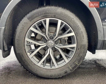 Чорний Фольксваген Тігуан, об'ємом двигуна 1.98 л та пробігом 44 тис. км за 19750 $, фото 14 на Automoto.ua