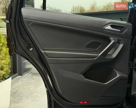 Черный Фольксваген Тигуан, объемом двигателя 1.98 л и пробегом 90 тыс. км за 21500 $, фото 50 на Automoto.ua