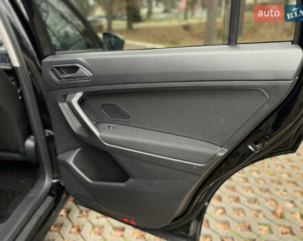 Чорний Фольксваген Тігуан, об'ємом двигуна 1.98 л та пробігом 44 тис. км за 18200 $, фото 30 на Automoto.ua