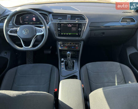 Чорний Фольксваген Тігуан, об'ємом двигуна 1.97 л та пробігом 235 тис. км за 26588 $, фото 20 на Automoto.ua