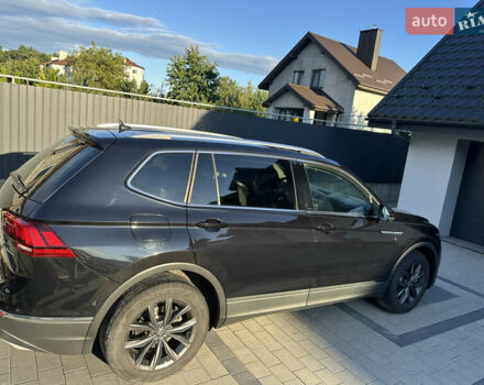 Черный Фольксваген Тигуан, объемом двигателя 1.98 л и пробегом 85 тыс. км за 25000 $, фото 2 на Automoto.ua