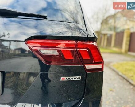 Черный Фольксваген Тигуан, объемом двигателя 2 л и пробегом 40 тыс. км за 17999 $, фото 18 на Automoto.ua