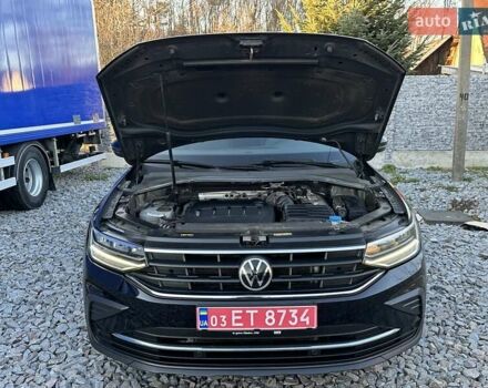 Черный Фольксваген Тигуан, объемом двигателя 2 л и пробегом 180 тыс. км за 29550 $, фото 117 на Automoto.ua