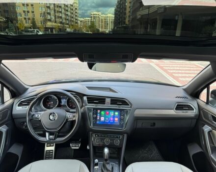 Чорний Фольксваген Тігуан, об'ємом двигуна 2 л та пробігом 123 тис. км за 22000 $, фото 9 на Automoto.ua