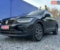 Черный Фольксваген Тигуан, объемом двигателя 2 л и пробегом 180 тыс. км за 29550 $, фото 3 на Automoto.ua