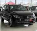 Чорний Фольксваген Тігуан, об'ємом двигуна 2 л та пробігом 56 тис. км за 33990 $, фото 2 на Automoto.ua