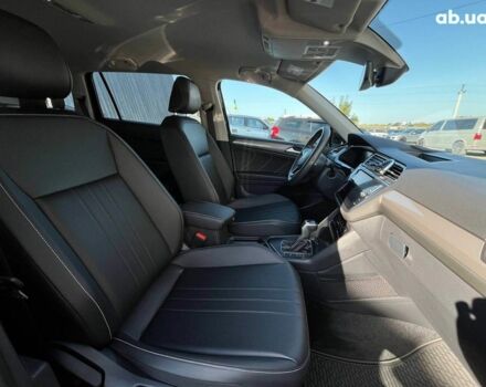 Черный Фольксваген Тигуан, объемом двигателя 2 л и пробегом 23 тыс. км за 25790 $, фото 17 на Automoto.ua