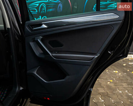 Чорний Фольксваген Тігуан, об'ємом двигуна 1.97 л та пробігом 186 тис. км за 33500 $, фото 52 на Automoto.ua