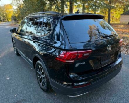 Чорний Фольксваген Тігуан, об'ємом двигуна 2 л та пробігом 26 тис. км за 12300 $, фото 4 на Automoto.ua