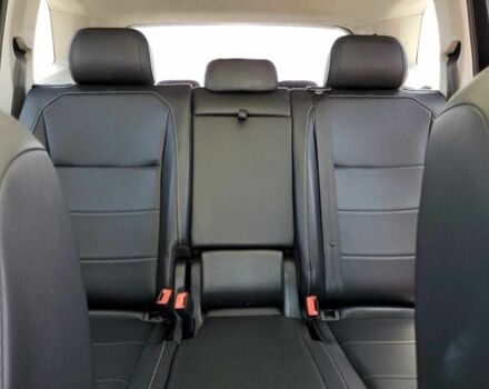 Чорний Фольксваген Тігуан, об'ємом двигуна 2 л та пробігом 75 тис. км за 3800 $, фото 9 на Automoto.ua