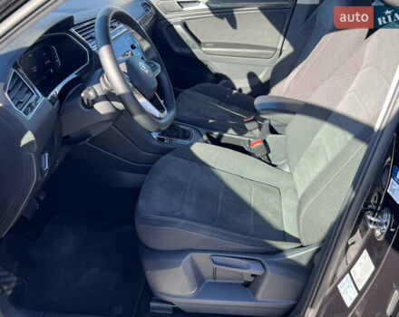 Чорний Фольксваген Тігуан, об'ємом двигуна 1.97 л та пробігом 235 тис. км за 26588 $, фото 13 на Automoto.ua