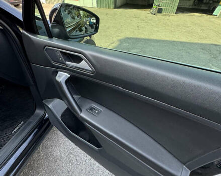 Черный Фольксваген Тигуан, объемом двигателя 1.98 л и пробегом 56 тыс. км за 28000 $, фото 13 на Automoto.ua