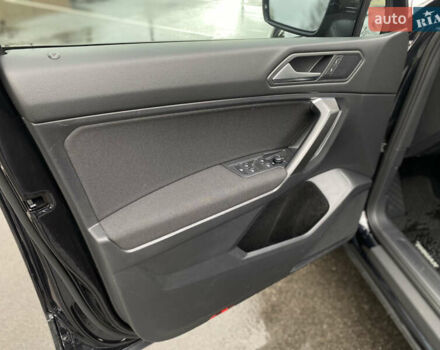 Чорний Фольксваген Тігуан, об'ємом двигуна 1.98 л та пробігом 44 тис. км за 19750 $, фото 18 на Automoto.ua