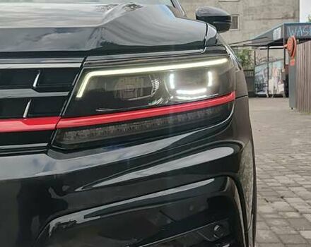 Чорний Фольксваген Тігуан, об'ємом двигуна 2 л та пробігом 123 тис. км за 22500 $, фото 37 на Automoto.ua