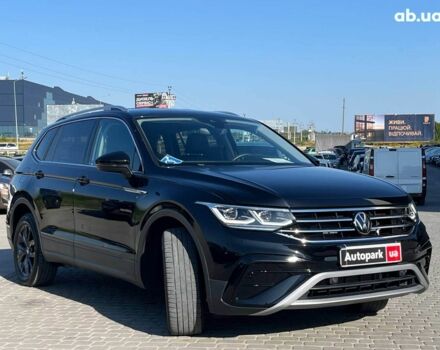Черный Фольксваген Тигуан, объемом двигателя 2 л и пробегом 23 тыс. км за 25790 $, фото 2 на Automoto.ua