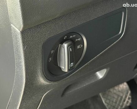 Чорний Фольксваген Тігуан, об'ємом двигуна 2 л та пробігом 56 тис. км за 33990 $, фото 12 на Automoto.ua