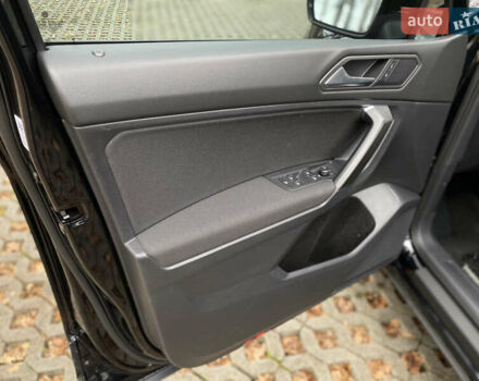 Чорний Фольксваген Тігуан, об'ємом двигуна 1.98 л та пробігом 44 тис. км за 18200 $, фото 14 на Automoto.ua