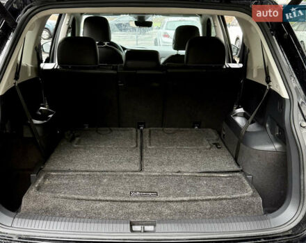 Черный Фольксваген Тигуан, объемом двигателя 1.98 л и пробегом 128 тыс. км за 23000 $, фото 25 на Automoto.ua