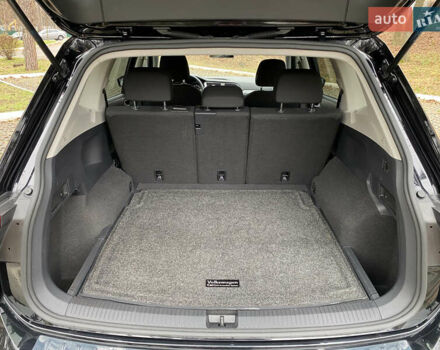 Чорний Фольксваген Тігуан, об'ємом двигуна 1.98 л та пробігом 44 тис. км за 18200 $, фото 36 на Automoto.ua