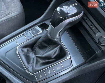 Черный Фольксваген Тигуан, объемом двигателя 2 л и пробегом 180 тыс. км за 29550 $, фото 97 на Automoto.ua