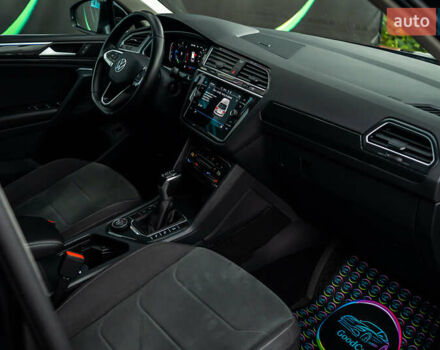 Чорний Фольксваген Тігуан, об'ємом двигуна 1.97 л та пробігом 186 тис. км за 33500 $, фото 39 на Automoto.ua