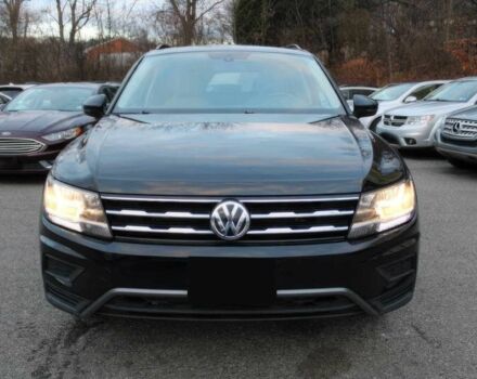 Черный Фольксваген Тигуан, объемом двигателя 2 л и пробегом 15 тыс. км за 17000 $, фото 1 на Automoto.ua