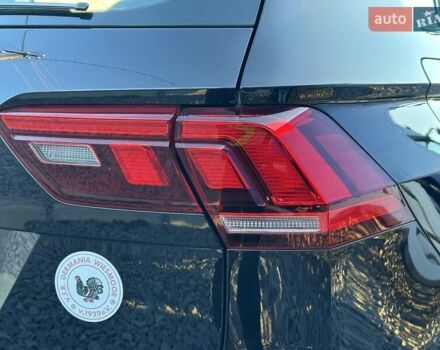 Черный Фольксваген Тигуан, объемом двигателя 2 л и пробегом 180 тыс. км за 29550 $, фото 25 на Automoto.ua