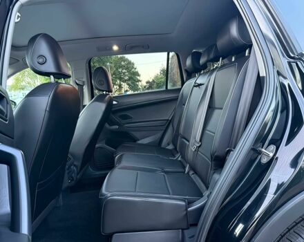 Черный Фольксваген Тигуан, объемом двигателя 2 л и пробегом 30 тыс. км за 14400 $, фото 11 на Automoto.ua