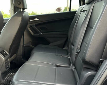 Черный Фольксваген Тигуан, объемом двигателя 2 л и пробегом 101 тыс. км за 22750 $, фото 12 на Automoto.ua