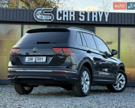 Черный Фольксваген Тигуан, объемом двигателя 2 л и пробегом 165 тыс. км за 29999 $, фото 3 на Automoto.ua