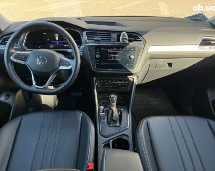 Черный Фольксваген Тигуан, объемом двигателя 2 л и пробегом 23 тыс. км за 25790 $, фото 27 на Automoto.ua