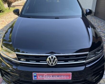 Черный Фольксваген Тигуан, объемом двигателя 2 л и пробегом 80 тыс. км за 21600 $, фото 1 на Automoto.ua