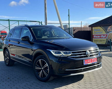 Чорний Фольксваген Тігуан, об'ємом двигуна 1.97 л та пробігом 235 тис. км за 26588 $, фото 1 на Automoto.ua