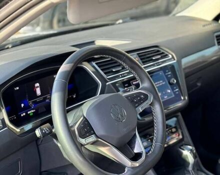 Черный Фольксваген Тигуан, объемом двигателя 2 л и пробегом 68 тыс. км за 24100 $, фото 6 на Automoto.ua