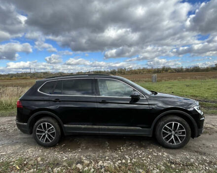 Черный Фольксваген Тигуан, объемом двигателя 2 л и пробегом 107 тыс. км за 21500 $, фото 7 на Automoto.ua