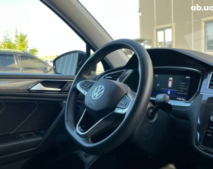 Черный Фольксваген Тигуан, объемом двигателя 2 л и пробегом 23 тыс. км за 25790 $, фото 13 на Automoto.ua
