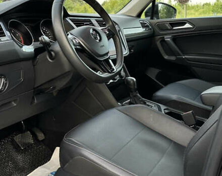 Черный Фольксваген Тигуан, объемом двигателя 2 л и пробегом 101 тыс. км за 22750 $, фото 14 на Automoto.ua