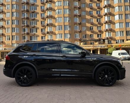 Чорний Фольксваген Тігуан, об'ємом двигуна 2 л та пробігом 123 тис. км за 22000 $, фото 6 на Automoto.ua